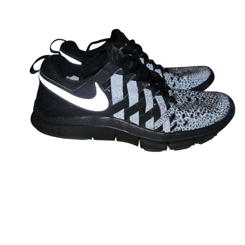 Nike Monochrome Patterned Sneakers